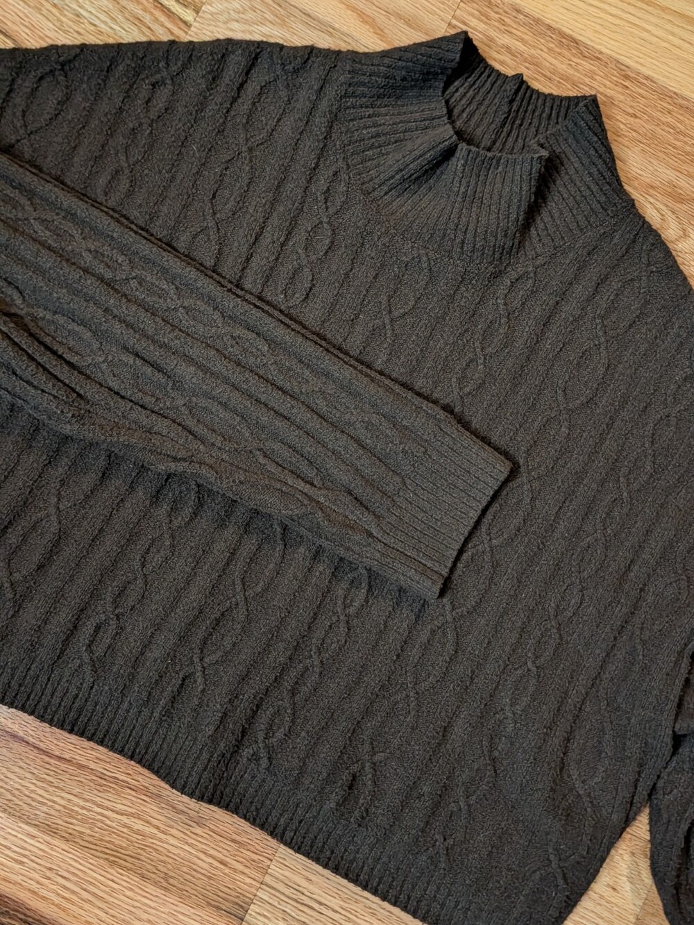 Alo Yoga Cable Knit Cropped Winter Bliss Turtleneck Sweater Espresso Sz Large